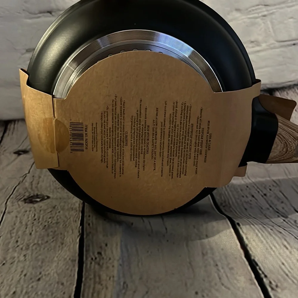 ‼️SOLD‼️ Rae Dunn 8in frying pan 🍳 - Picture 3 of 3